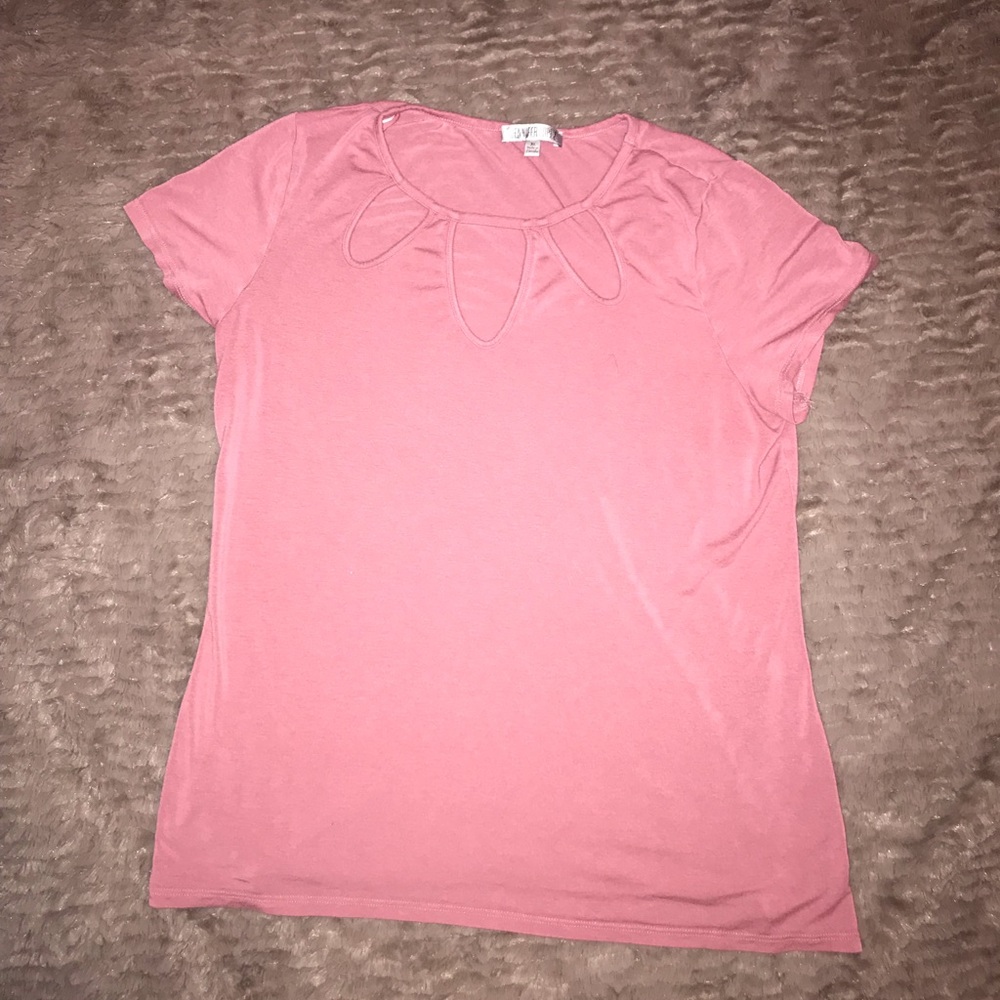 Jennifer Lopez peek a boo top
